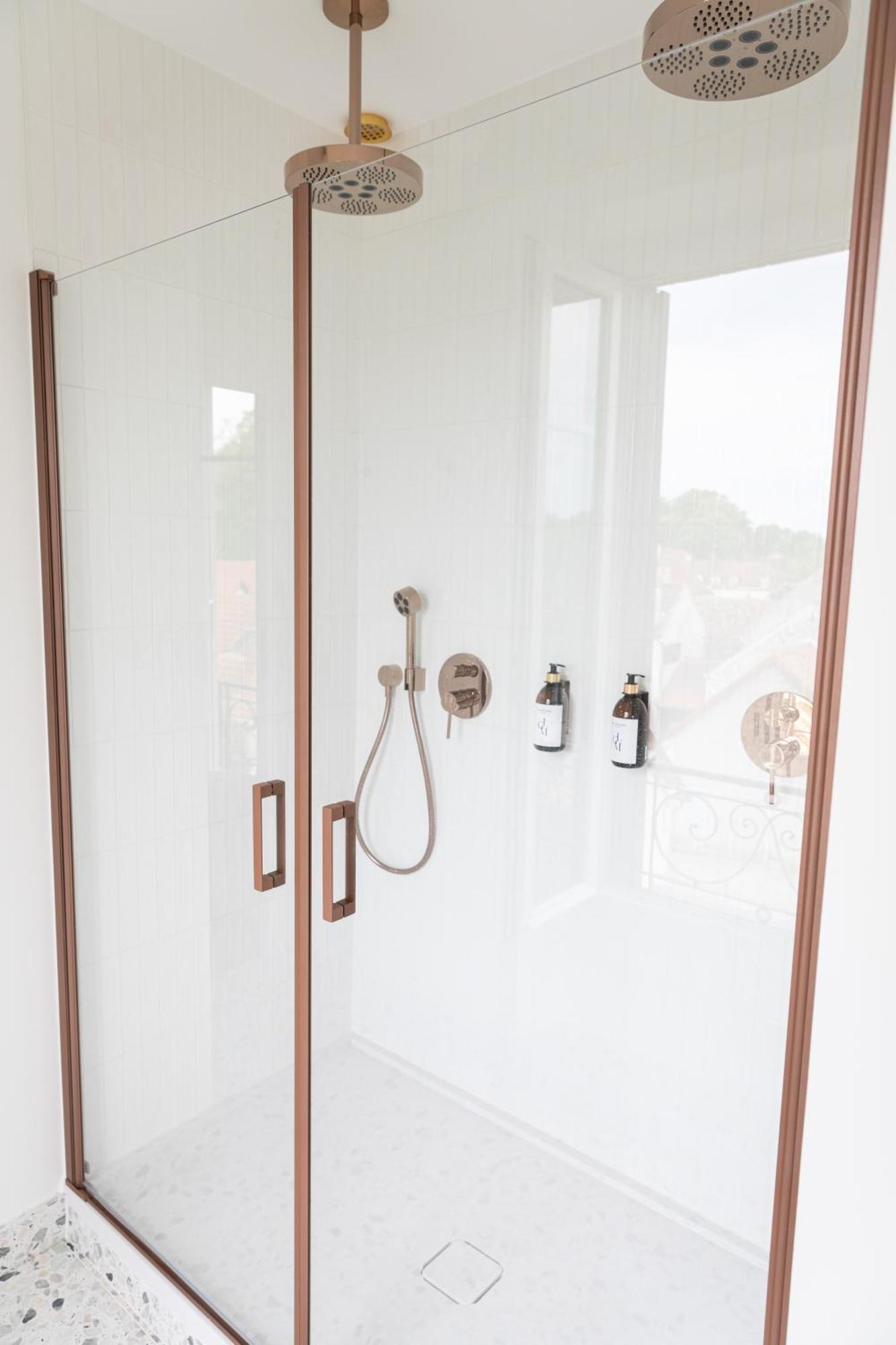 La Grande Maison Lgm * Lesches